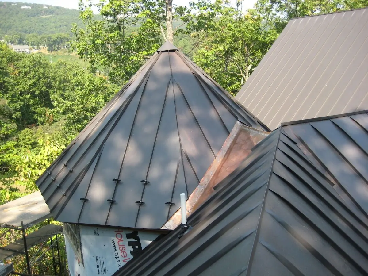 Professional Roof Tarp Installation by Craftsman Roofing in Proctor