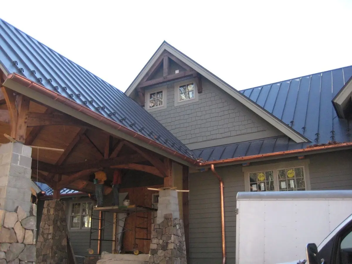 Craftsman Roofing team delivering quality roofing work in Proctor